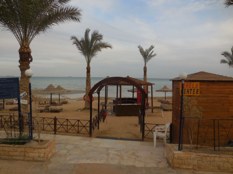 ملف:Red carbet space1.JPG